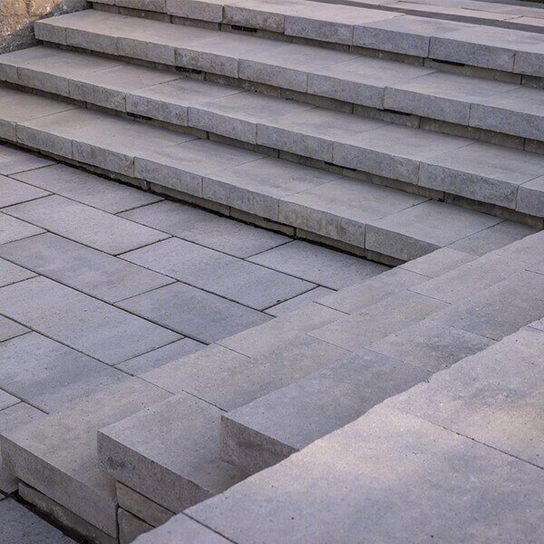 Permacon Lafitt Plus Concrete Step